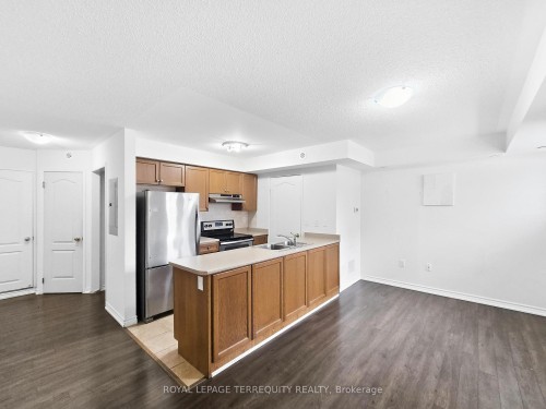 3-141 Isaac Devins Boulevard, Toronto, ON - Indoor Photo Showing Kitchen With Double Sink