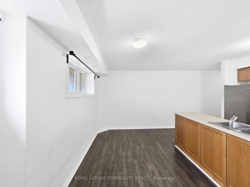 3-141 Isaac Devins Boulevard, Toronto, ON - Indoor Photo Showing Kitchen With Double Sink