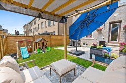 168 Tango Crescent  Newmarket, ON L3X 0K5