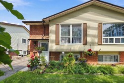 224 Medina Court Oshawa, ON L1J 7E1