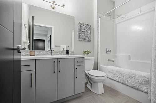 328 River Trail Dr, West St Paul, MB - Indoor Photo Showing Bathroom
