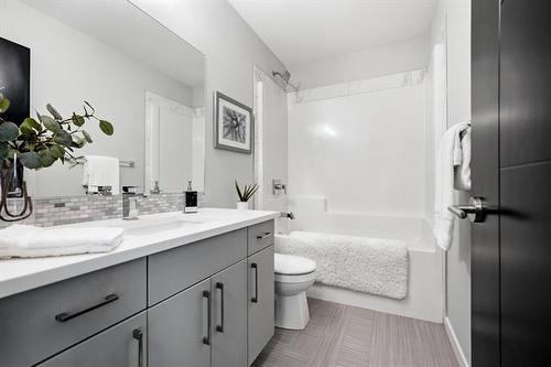 328 River Trail Dr, West St Paul, MB - Indoor Photo Showing Bathroom
