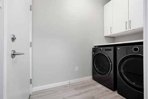 328 River Trail Dr, West St Paul, MB - Indoor Photo Showing Laundry Room