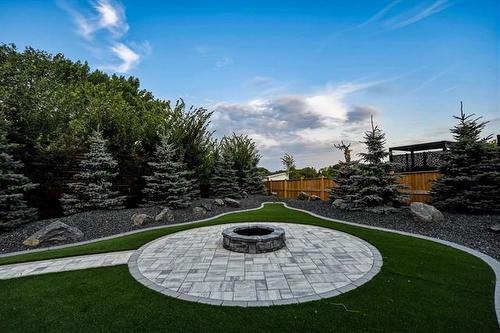 328 River Trail Dr, West St Paul, MB - Outdoor With Backyard
