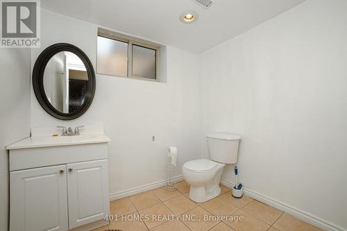 39 Patricia Street, St. Thomas, ON - Indoor Photo Showing Bathroom