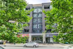 110 - 101 RICHMOND ROAD  Ottawa, ON K1Z 0A6