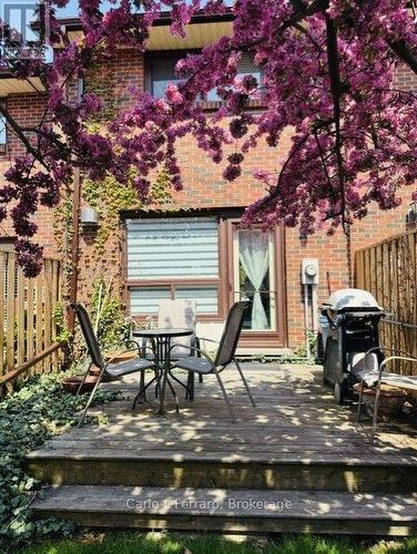#20 - 41 Rhonda Road, Guelph (Willow West/Sugarbush/West Acres), ON - Outdoor With Deck Patio Veranda