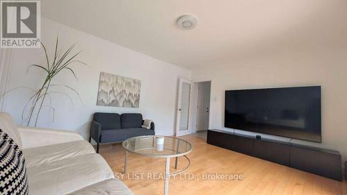 1895 Savoy Place, Ottawa, ON - Indoor Photo Showing Living Room