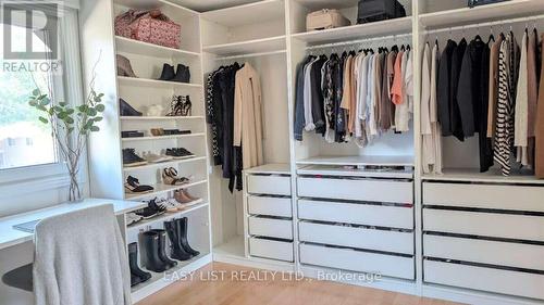 1895 Savoy Place, Ottawa, ON - Indoor With Storage