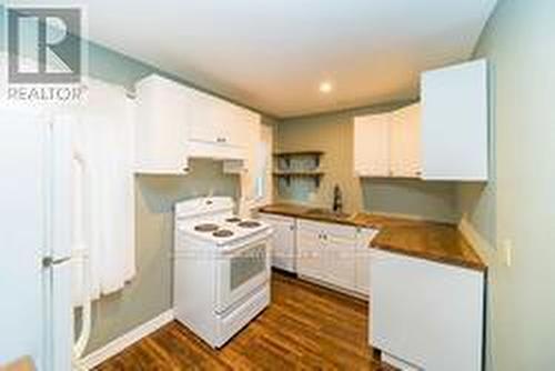 5254 STANLEY AVENUE , Niagara Falls, Ontario L2E 5A5 2