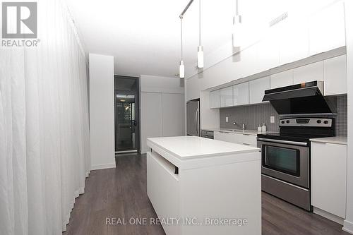3505 - 110 Charles Street E, Toronto, ON - Indoor