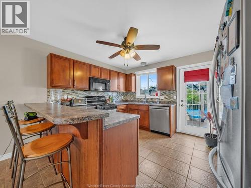 2115 Everts, Windsor, ON - Indoor Photo Showing Kitchen