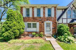 3 - 2226 UPPER MIDDLE ROAD  Burlington, ON L7P 2Z9