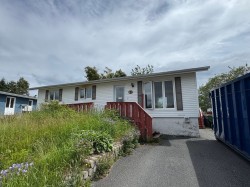 18 Rue Thibault  Sept-Îles, QC G4S 1M7