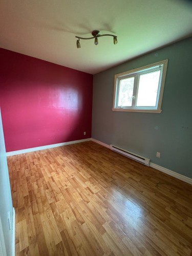Chambre à coucher - 18 Rue Thibault, Sept-Îles, QC - Indoor Photo Showing Other Room