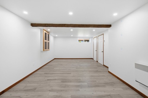 Salle familiale - 138 45E Avenue, Saint-Eustache, QC - Indoor Photo Showing Other Room