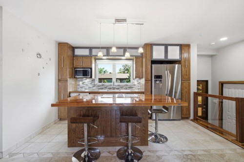 Cuisine - 138 45E Avenue, Saint-Eustache, QC - Indoor Photo Showing Kitchen With Upgraded Kitchen