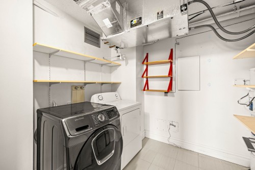 Salle de lavage - 301-30 Rue Berlioz, Montréal (Verdun/Île-Des-Soeurs), QC - Indoor Photo Showing Laundry Room