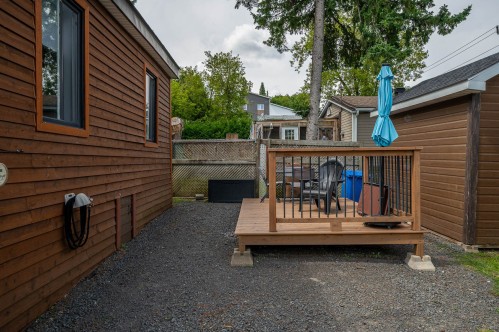 Terrasse - 47 Rue Maurice-Aveline, Sainte-Adèle, QC - Outdoor With Exterior