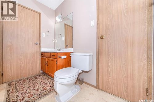 446 Berini Drive, Saskatoon, SK - Indoor Photo Showing Bathroom