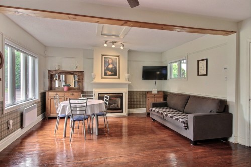 Coin-repas - 94 Rue Galipeau, Thurso, QC - Indoor Photo Showing Other Room With Fireplace
