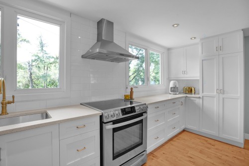 Cuisine - 21 Av. Balzac, Candiac, QC - Indoor Photo Showing Kitchen