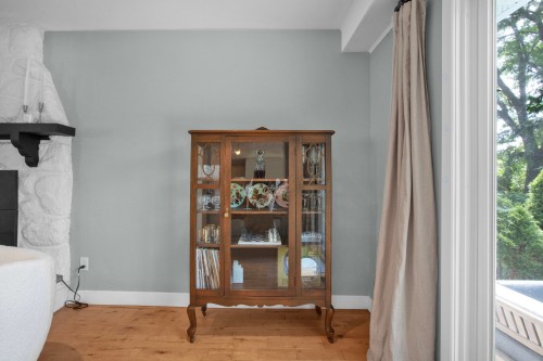 Salon - 21 Av. Balzac, Candiac, QC - Indoor Photo Showing Other Room
