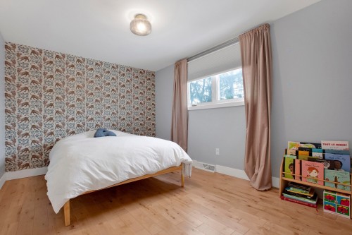 Chambre à coucher - 21 Av. Balzac, Candiac, QC - Indoor Photo Showing Bedroom