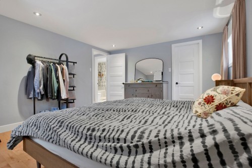 Chambre à coucher principale - 21 Av. Balzac, Candiac, QC - Indoor Photo Showing Bedroom