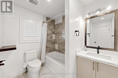 30A Cedar Drive, Toronto, ON - Indoor Photo Showing Bathroom