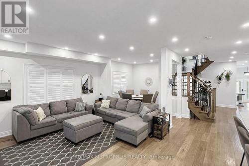 30A Cedar Drive, Toronto, ON - Indoor Photo Showing Living Room