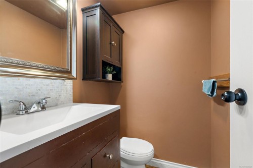 #7-10046 Fifth St, Sidney, BC 