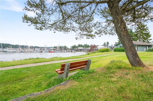 #101-10431 Resthaven Dr, Sidney, BC - Outdoor With View