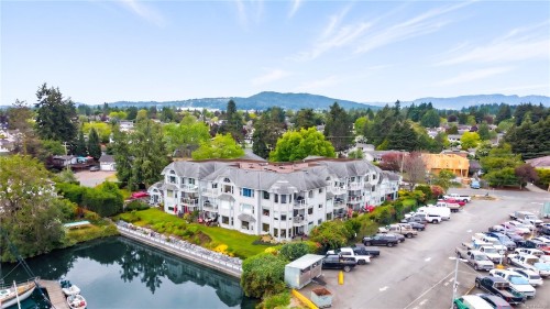 #101-10431 Resthaven Dr, Sidney, BC - Outdoor With View