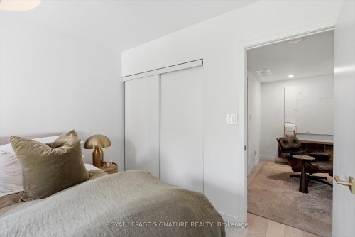 137-3 Everson Drive, Toronto, ON - Indoor Photo Showing Bedroom