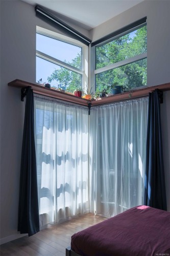 1704 Coronation Ave, Victoria, BC - Indoor Photo Showing Bedroom