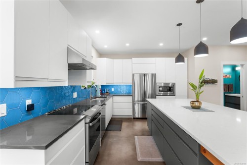 1704 Coronation Ave, Victoria, BC - Indoor Photo Showing Kitchen With Upgraded Kitchen