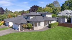 6025 Tweedsmuir Cres Nanaimo, BC V9T 5Y7