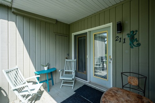 Entrée extérieure - 211-268 Ch. Du Mont-Loup-Garou, Sainte-Adèle, QC - Outdoor With Deck Patio Veranda With Exterior