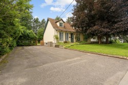 7 Rue St-Christophe  Saint-Jérôme, QC J7Y 3N5