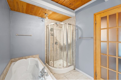 Salle de bains - 7 Rue St-Christophe, Saint-Jérôme, QC - Indoor Photo Showing Bathroom