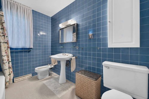 Salle de bains - 45 Av. De Vittel, Lorraine, QC - Indoor Photo Showing Bathroom