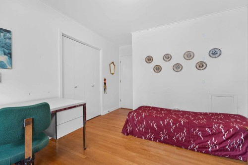 Chambre à coucher - 45 Av. De Vittel, Lorraine, QC - Indoor Photo Showing Bedroom