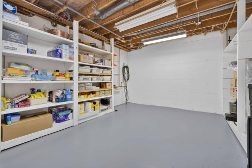 Atelier - 45 Av. De Vittel, Lorraine, QC - Indoor Photo Showing Basement