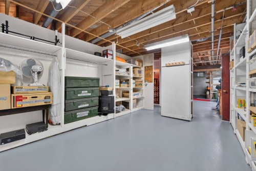 Atelier - 45 Av. De Vittel, Lorraine, QC - Indoor Photo Showing Basement