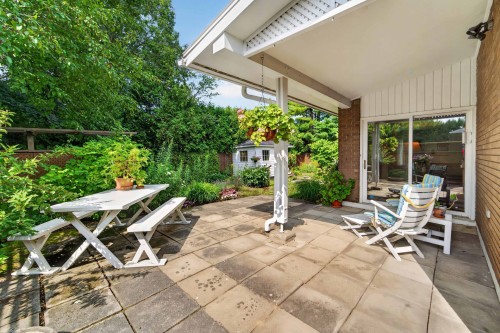 Cour - 45 Av. De Vittel, Lorraine, QC - Outdoor