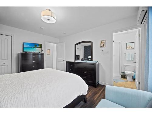 9 Capulet Street, St. John'S, NL - Indoor Photo Showing Bedroom