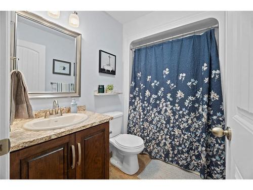 9 Capulet Street, St. John'S, NL - Indoor Photo Showing Bathroom