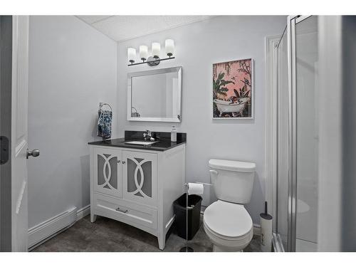 9 Capulet Street, St. John'S, NL - Indoor Photo Showing Bathroom