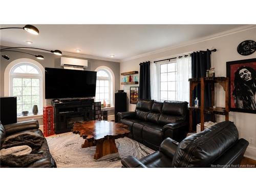 650 West Dr, Bathurst, NB 